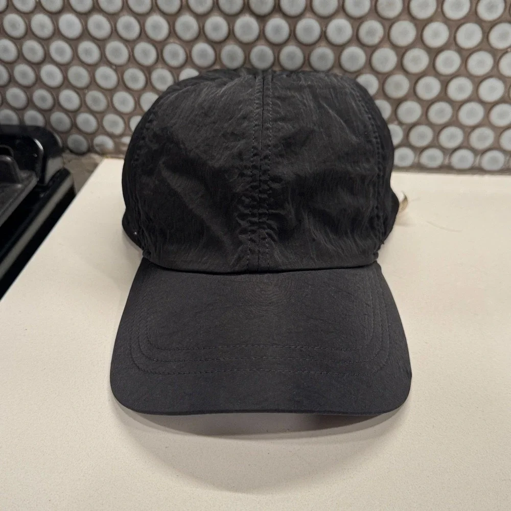 Lululemon Hat Cap‎ One Size Black Lightweight Running Hat Adjustable Strap Back